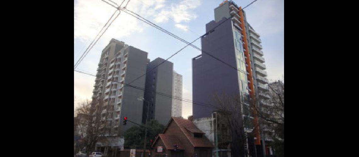 Edificios_en_Lomas_de_Zamora