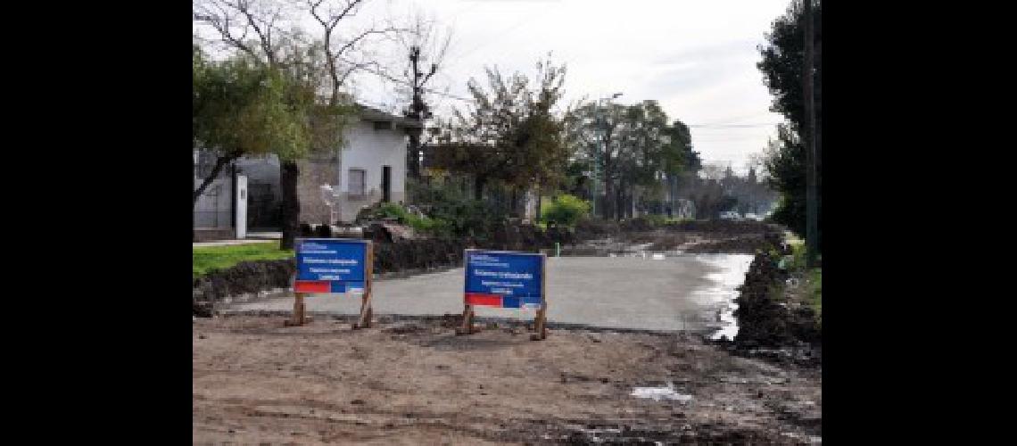 P2 El Municipio inicia la pavimentacioacuten de tres cuadras de Polonia 05