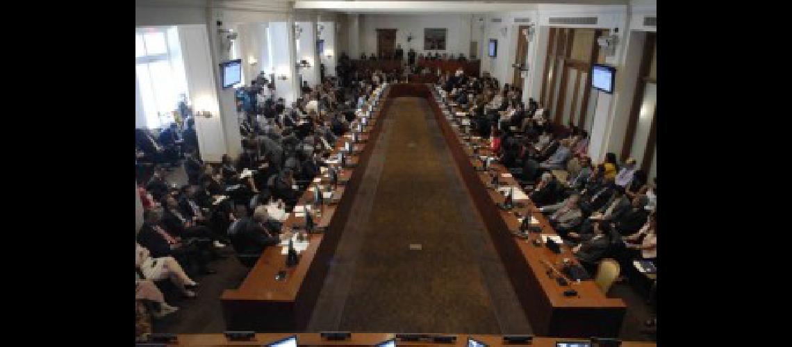 oea fondos buitre