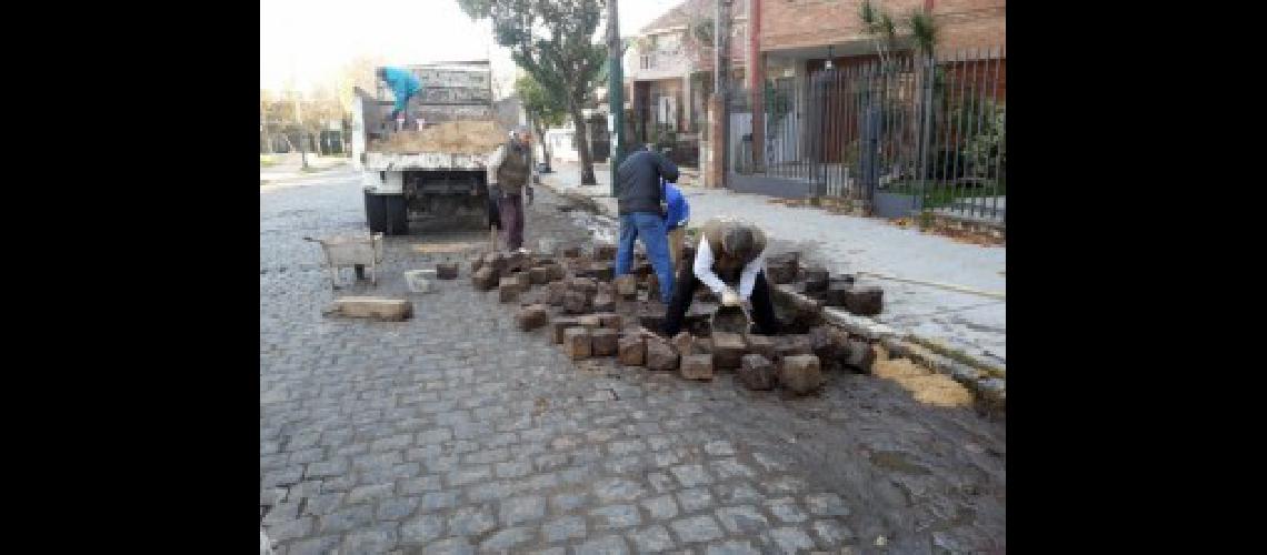 p3El Municipio de Lomas intensificbrvbar el Plan de Bacheo