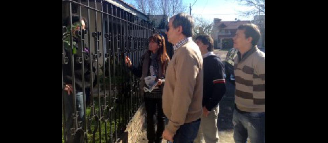 p3Visita a Vecinos de Llavallol Norte para verificar reclamos