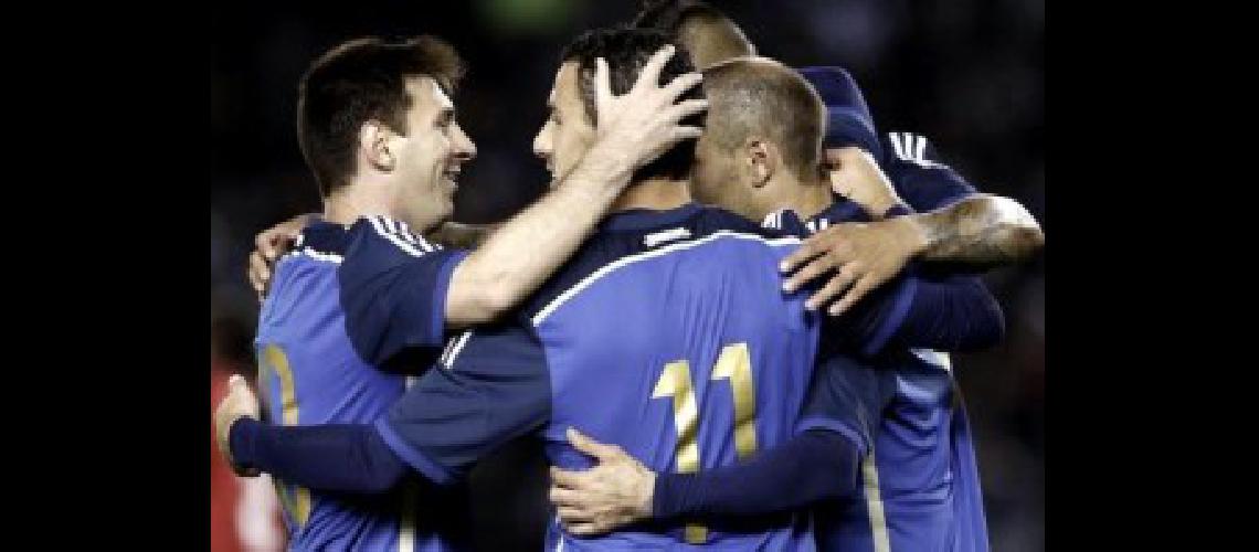 camiseta azul seleccion
