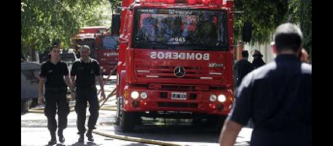 bomberos_argentina_heridos_incendio