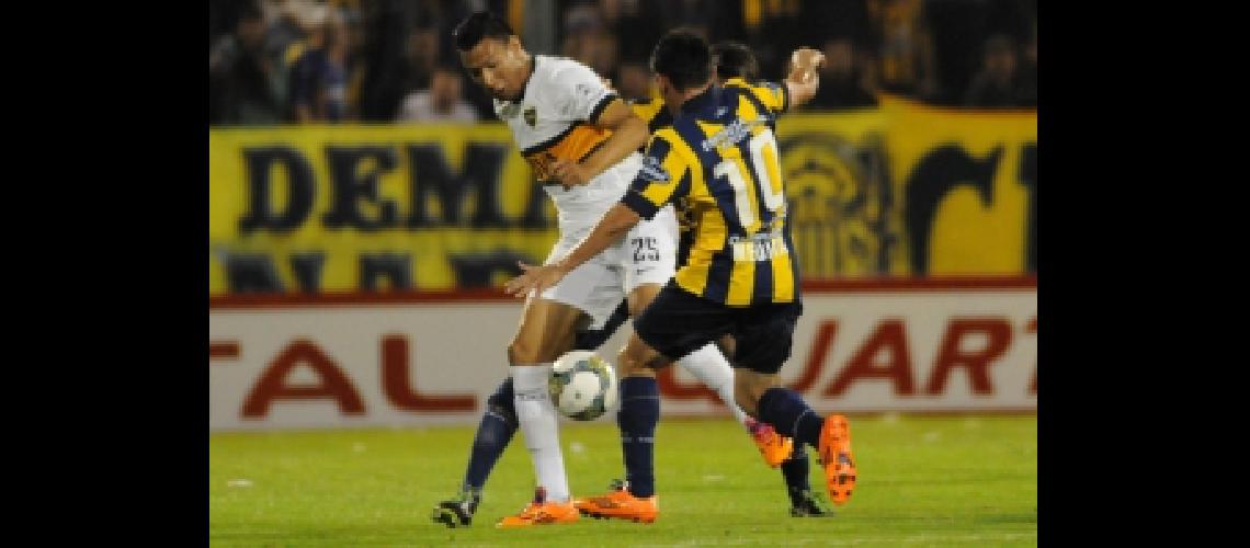04-09-2014_rosario_rosario_central_est_cayendo (1)