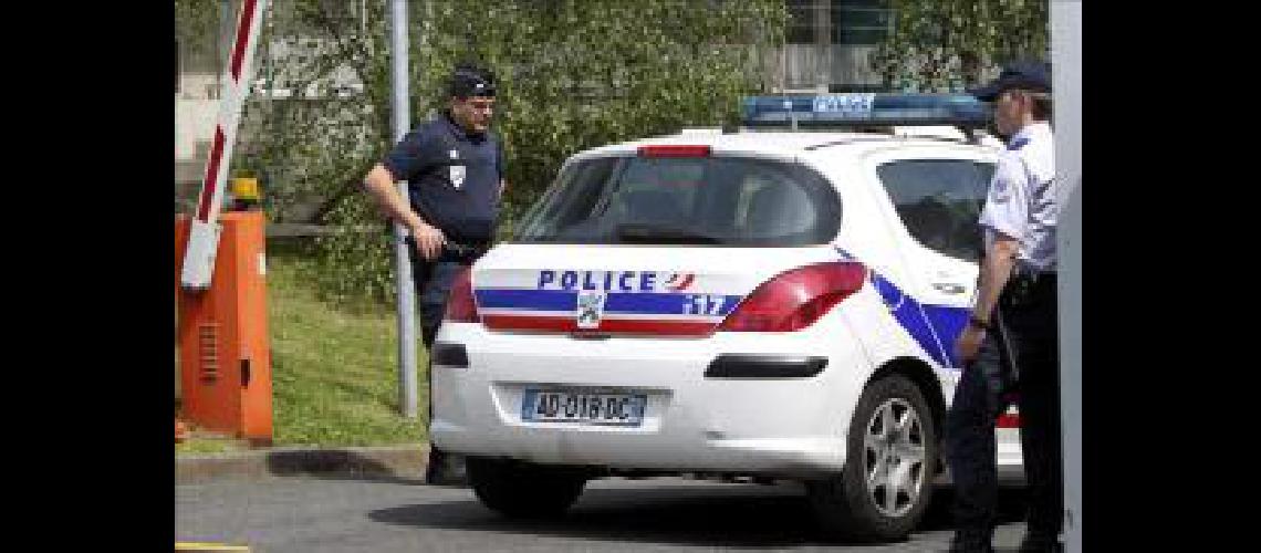 policia francesa