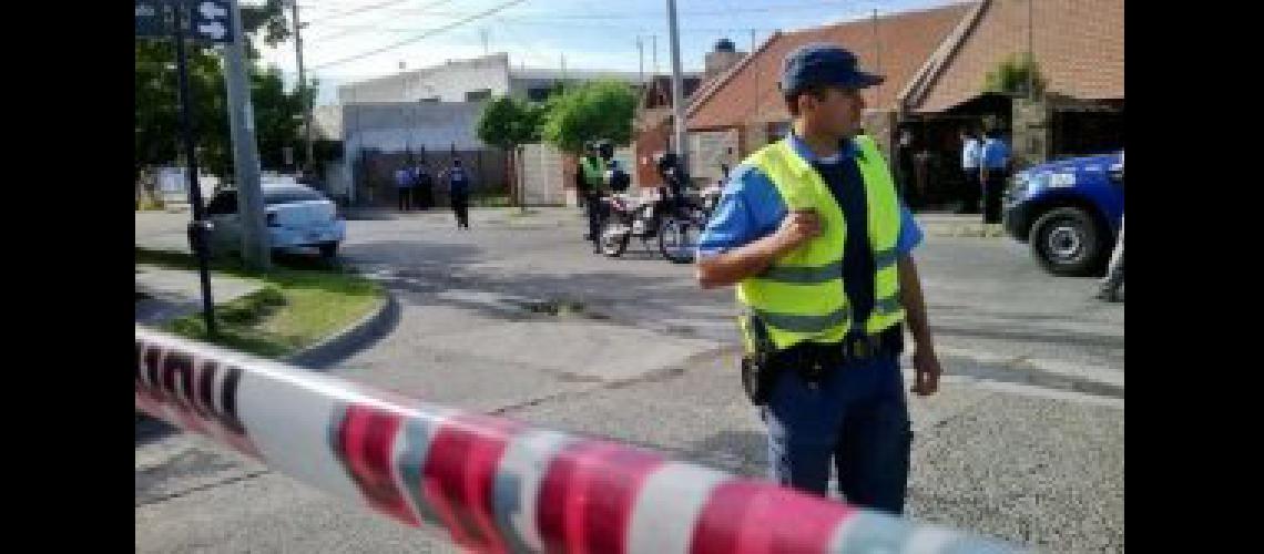 policia neuquen
