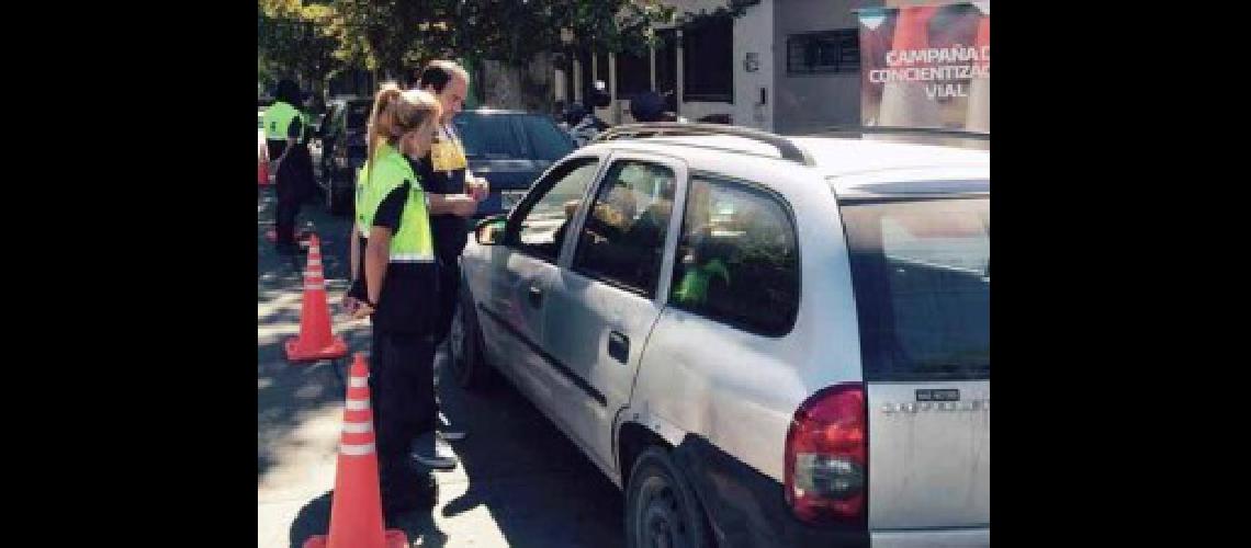 Maacutes vecinos de Lomas aprenden a evitar accidentes en las calles