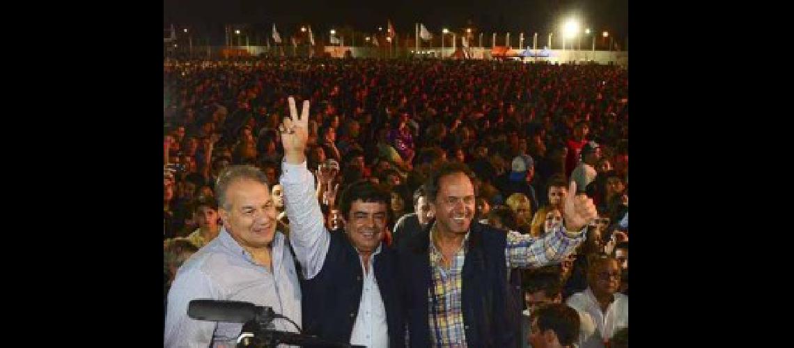 La Matanza160515- El gobernador Daniel Scioli presentoacute hoy en La Matanza el Rockea BA el festival de muacutesica y deportes extremos maacutes grande del paiacutes acompantildeado por el intendente local Fernando EspinozaPrensa Gobernacioacuten