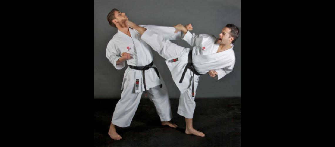 KARATE (1)
