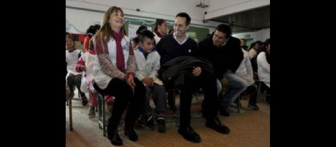 Vintildeuales- ldquoEl paiacutes necesita de chicos independientesrdquo