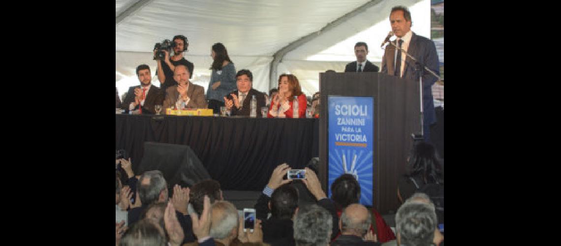 04-08-2015_santa_fe_el_candidato_a (1)