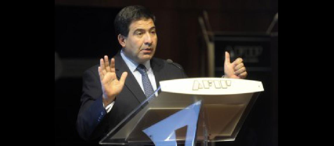 Scioli aseguroacute que Echegaray es ldquofundamentalrdquo al frente de la AFIP