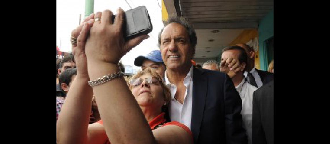 03-11-2015_buenos_aires_-_el_gobernador (1)
