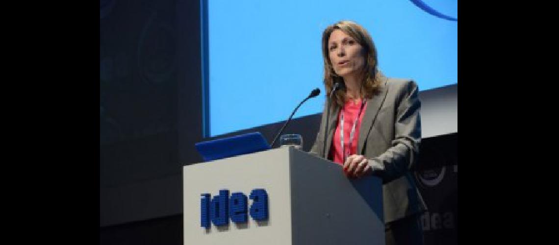 isela constantini