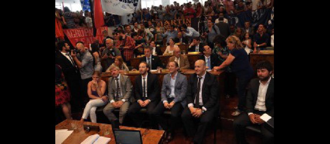 Asumieron y juraron los 12 ediles electos en octubre