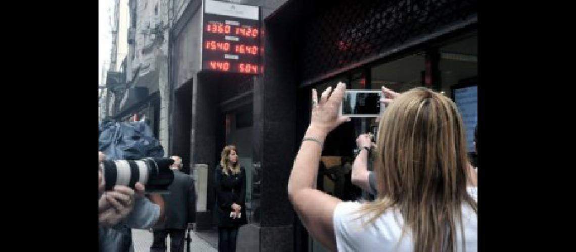 dolar 1