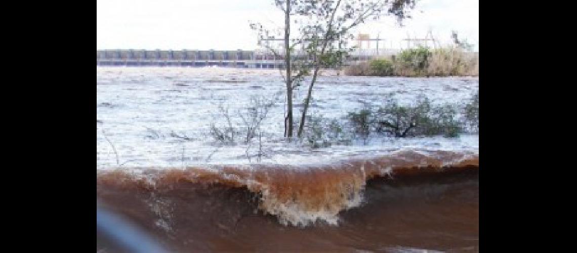 crecida rio
