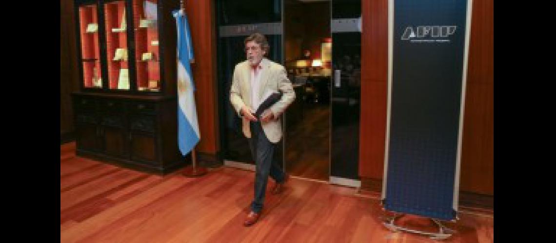 La AFIP analiza cambios en Ganancias y el Monotributo