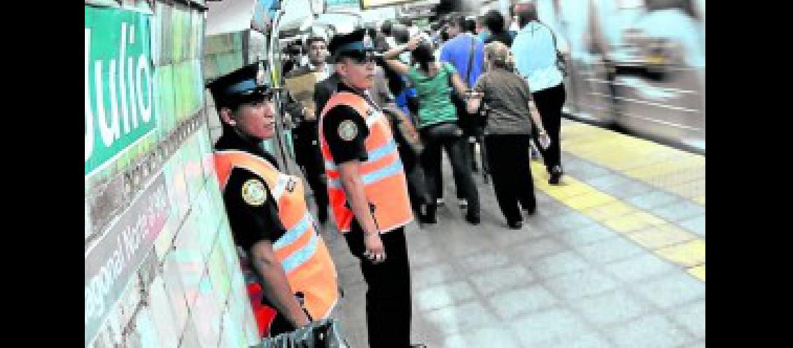 agentes-prestan-servicios-adicionales-custodia