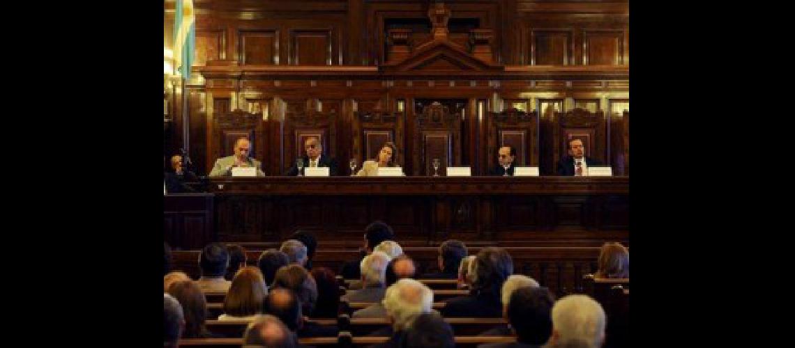 Rechazan habilitar la feria judicial