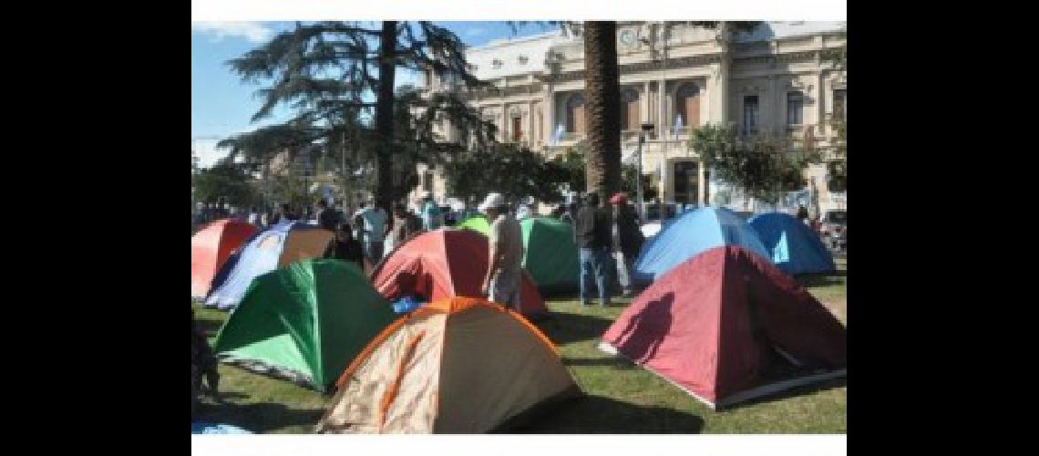 acampe1jpg_925051666