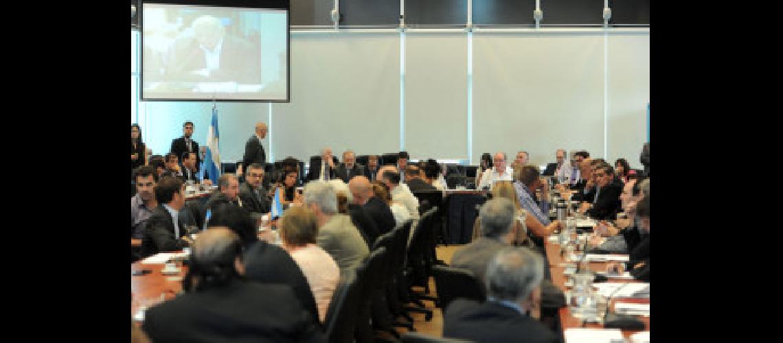 Avanza el pacto con los buitres tras el dictamen de comisioacuten