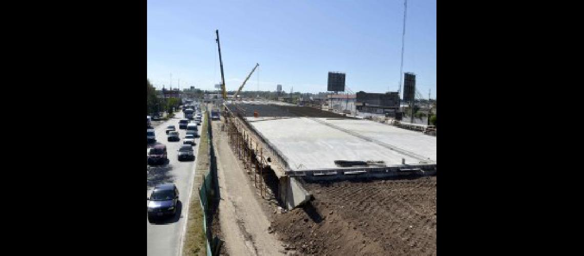 La Noria- avanza el armado de la calzada del nuevo distribuidor