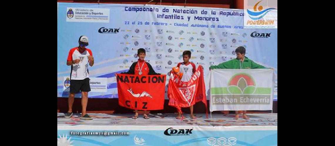 Echeverriacutea- premios al equipo de natacioacuten