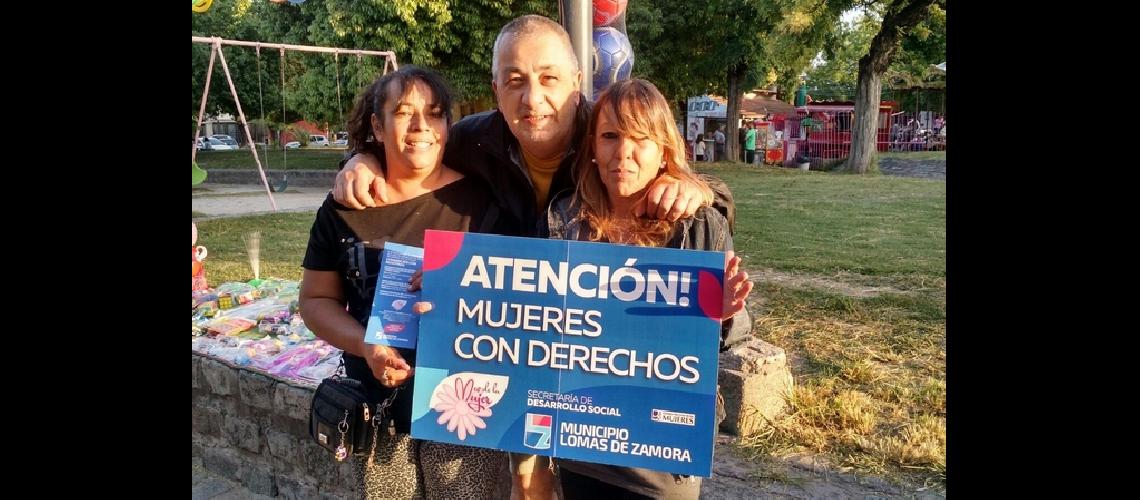 P4 Realizaron una Jornada de Promocioacuten de Derechos de las mujeres en Plaza Laprida