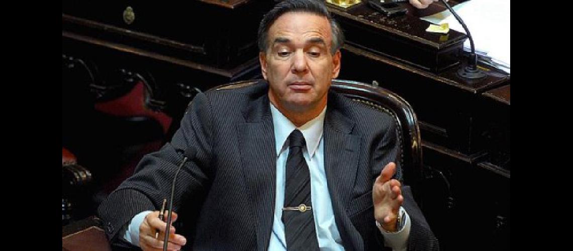 la-pelea-con-los-holdouts-2145286w620