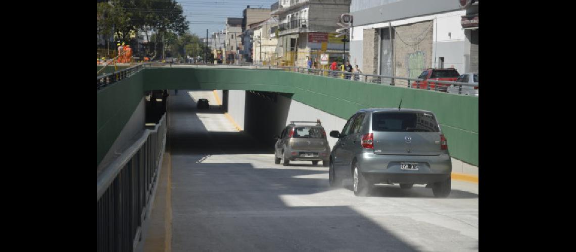 Habilitaron al traacutensito el nuevo paso bajo nivel de Larroque