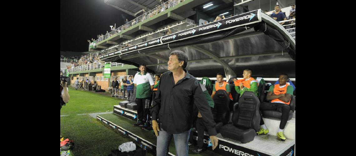 banfield (EDUARDO ALFARO)
