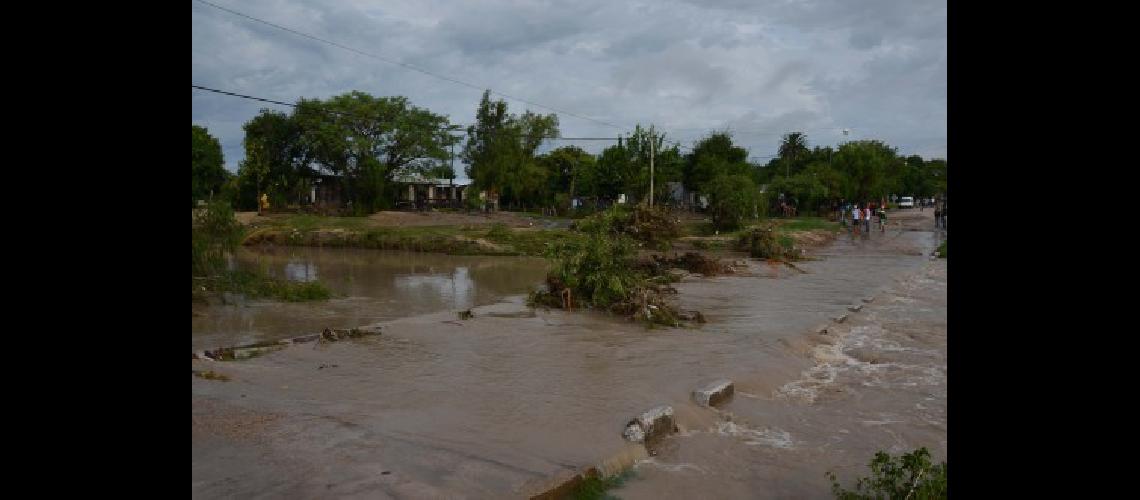 Hay miles de evacuados por las fuertes lluvias en el Litoral