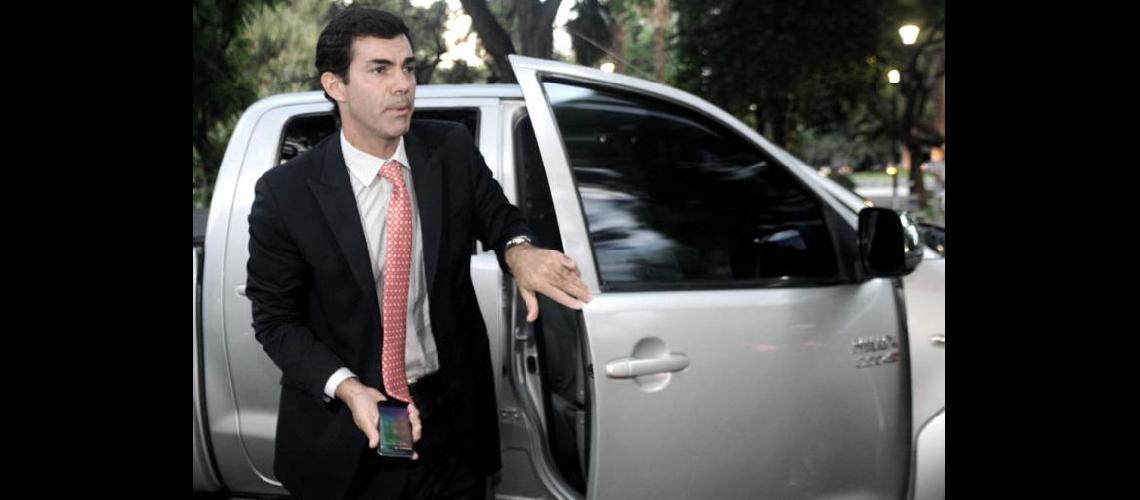 Urtubey aseguroacute que se quiere casar con Macedo