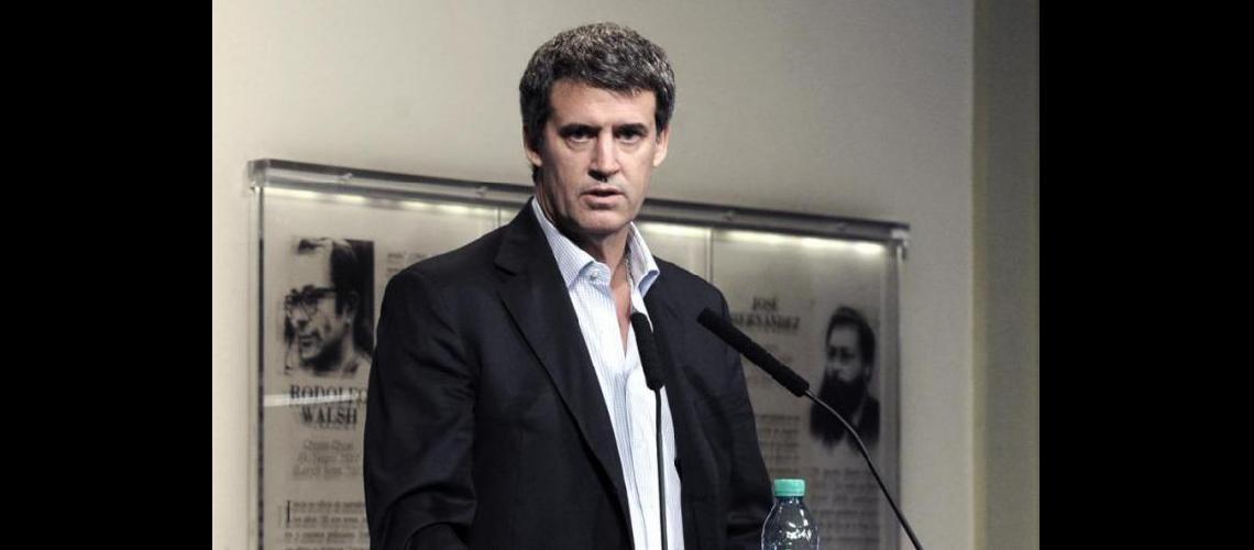 Tras un aluvioacuten de ofertas Prat Gay anuncia este martes el resultado de la licitacioacuten
