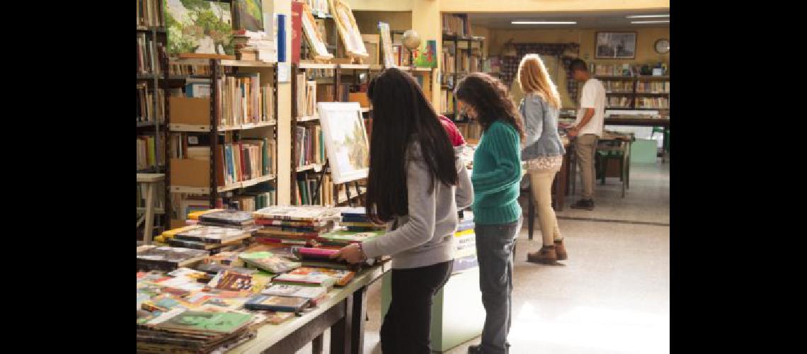 Feria de Libros usados Bibloteca Bernardino Rivadavia