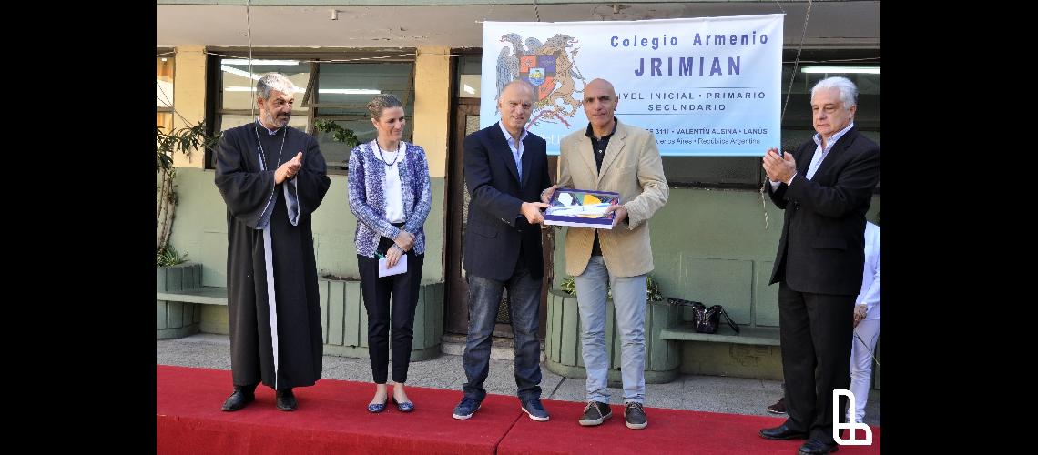 22-04-16 El Colegio Jrimian homenajeoacute a las victimas del genocidio armenio 01
