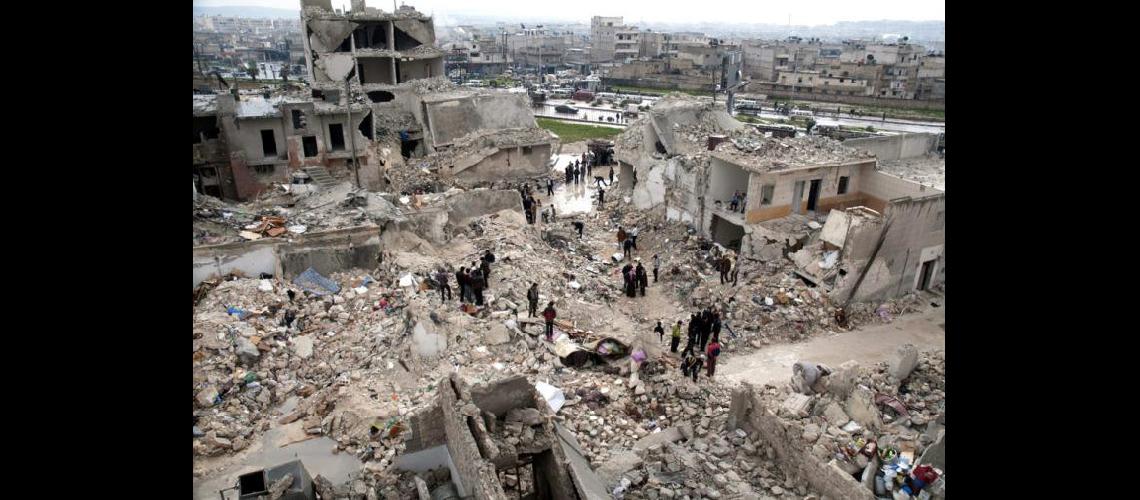 La tregua se cumple en Alepo pero las bombas sacuden el centro de Siria