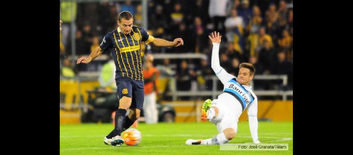 Rosario Central aplastoacute al Gremio en Arroyito y se metioacute en los cuartos de final