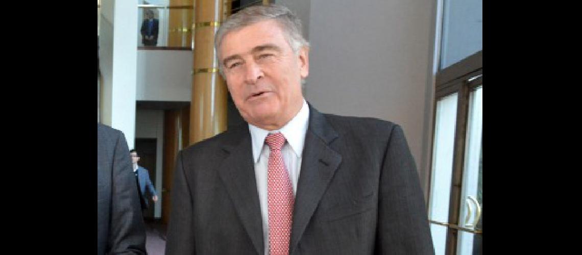 Telecom Telefoacutenica y Claro realizaraacuten una inversioacuten de US 2500 millones 