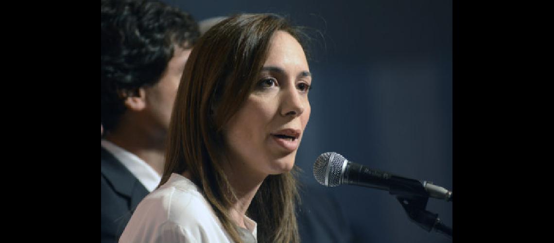 Teacutelam 25112015 La Plata- El gobernador bonaerense Daniel Scioli y su sucesora Maria Eugenia Vidal mantuvieron un encuentro a solas para coordinar el traspasoluego Vidal dio una conferencia de prensa en la casa de gobierno Foto- Carlos Cermele