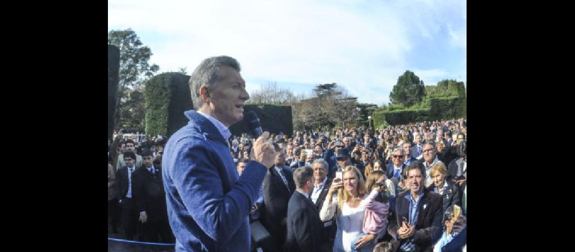 Macri- ldquoConfiacuteen que estamos yendo por el camino correctordquo