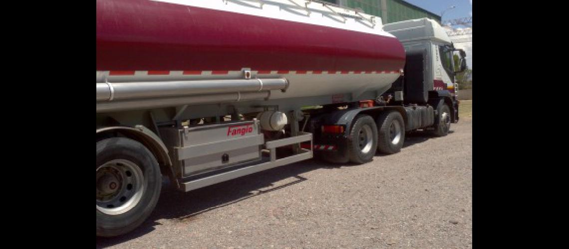El reparto de combustibles podriacutea sufrir inconvenientes por una medida de fuerza