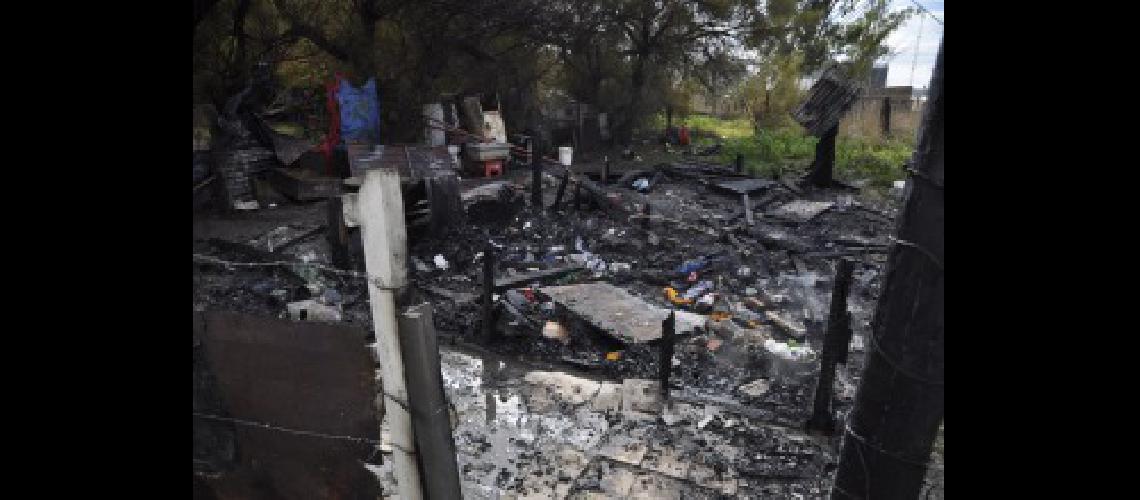 Incendiaron la vivienda del detenido que confesoacute el crimen de Micaela Ortega