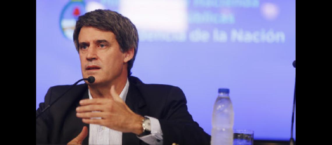 Conferencia de prensa del titular del Ministerio de Hacienda y Finanzas de la Nacion Alfonso Prat Gay acerca de la colocacion de bonos de la deuda ECO 19_4_16 Hernan Zenteno