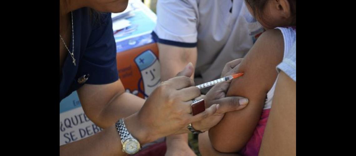 P3 ontinuacutean vacunando contra la gripe en los barrios de Lomas