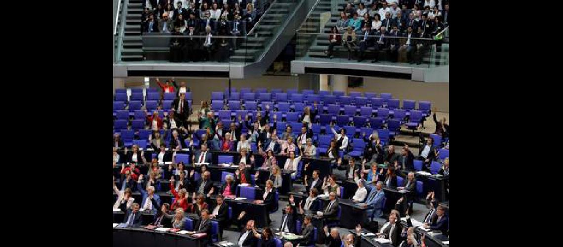 Diputados-alemanes-resolucion-genocidio-AP_CLAIMA20160602_0023_17