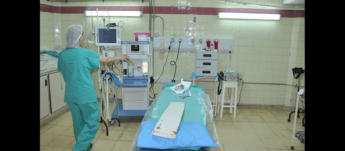 Quirofano-hospital-Santamarina-29-sep-2014-7