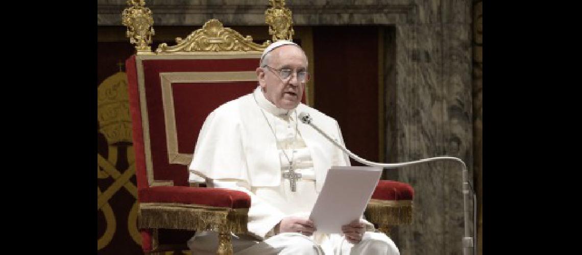 El Papa ordena expulsar a los obispos que encubran a pedoacutefilos