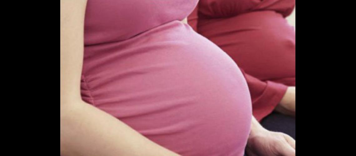 Congelar oacutevulos una opcioacuten para mujeres que quieren ser madres despueacutes de los 35